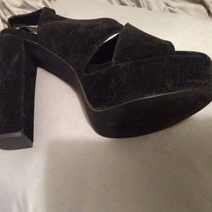 Size 10 Never worn womens high heel sandals